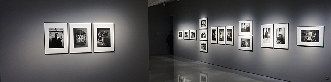 photo frames inside building